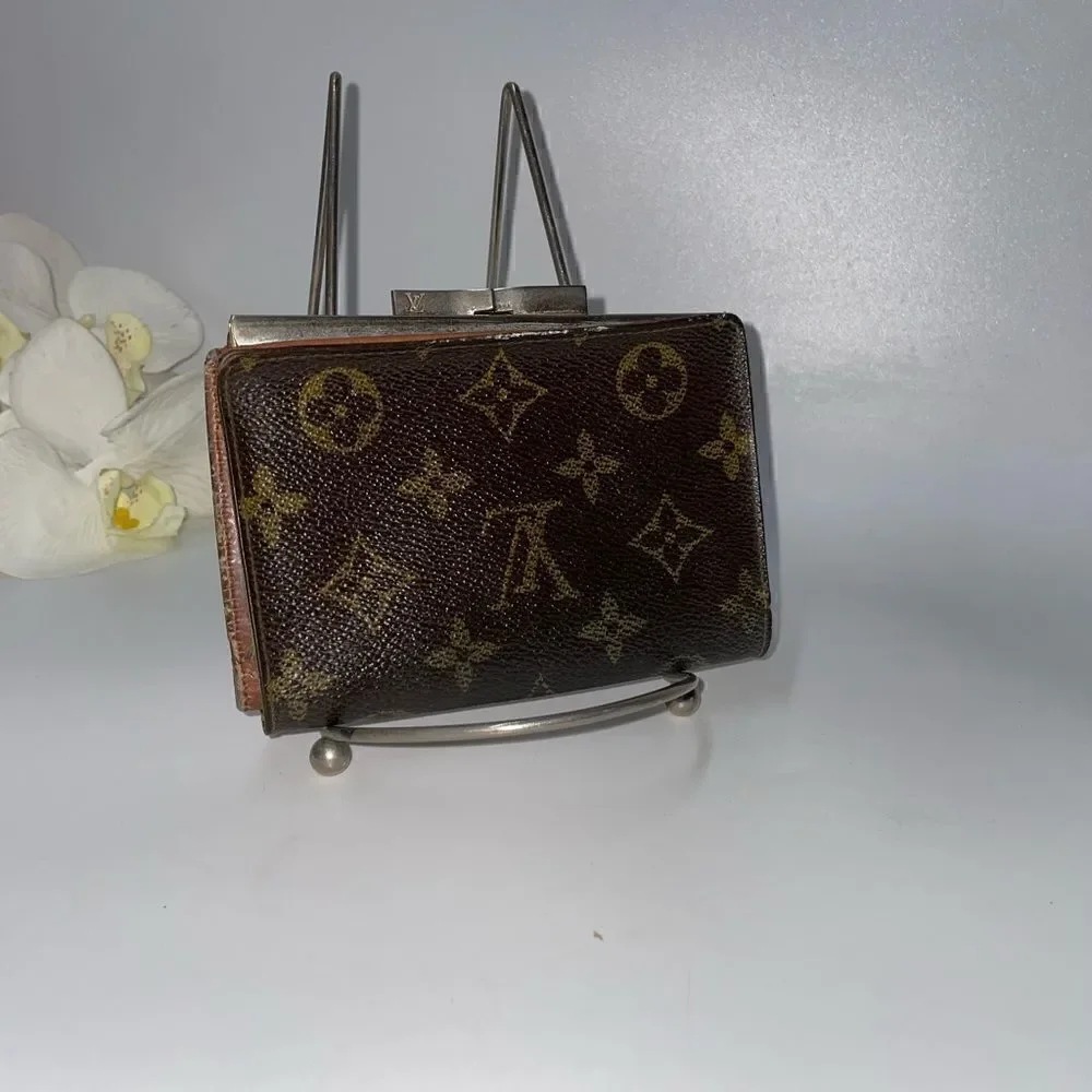 Authentic Louis Vuitton Monogram Kisslock Wallet - Picture 2 of 8